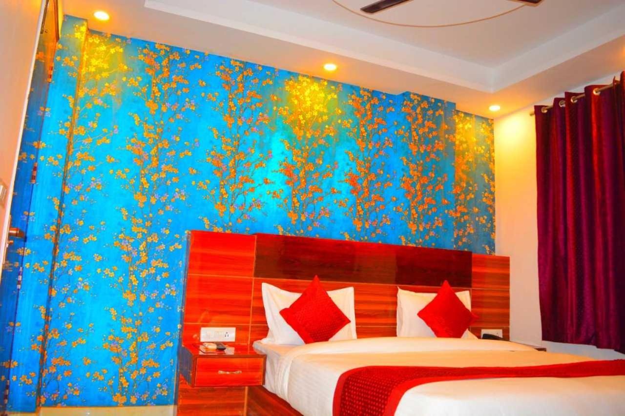 Hotel O Alpha Stay Нью-Дели Экстерьер фото